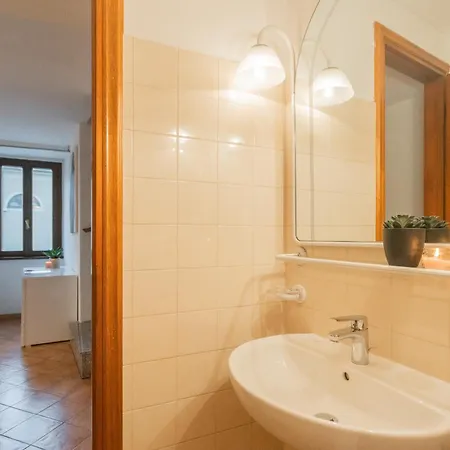 Bell Tower Square By Rent Apartament Lenno