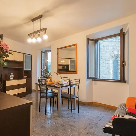Apartament Bell Tower Square By Rent Lenno